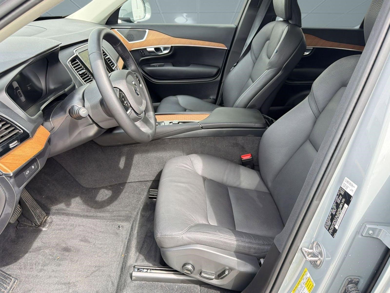 Used 2024 Volvo XC90 T8 Plus w/ Protection Package Premier image 5