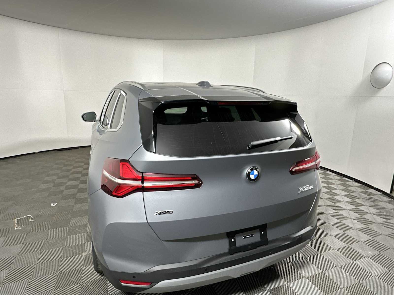 New 2025 BMW X3 xDrive30i w/ Premium Package image 3