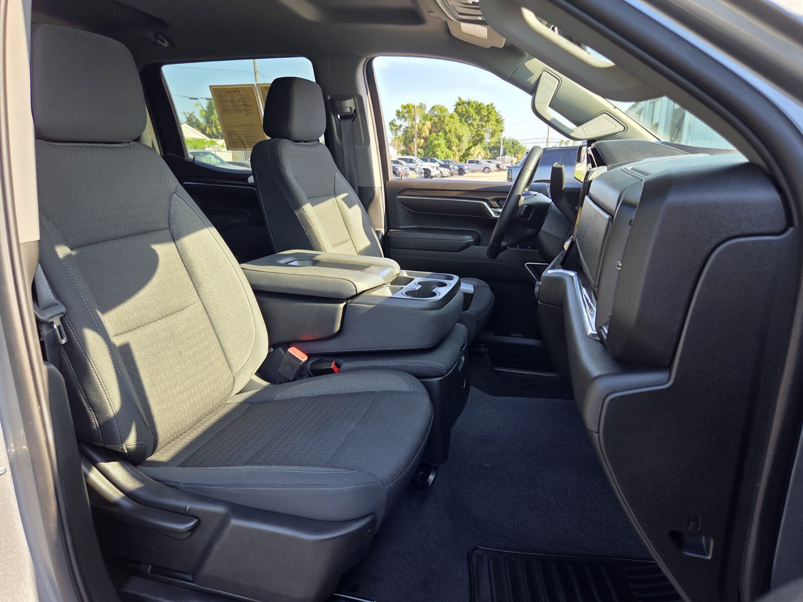 Certified 2024 Chevrolet Silverado 1500 LT AWD/4WD image 17