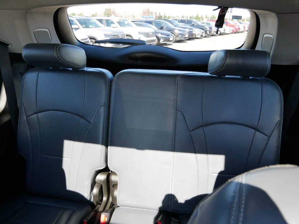 Used 2018 Buick Enclave Premium w/ Experience Buick Package image 12