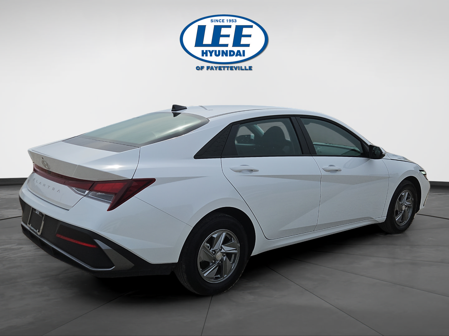Certified 2026 Hyundai Elantra SE FWD image 3