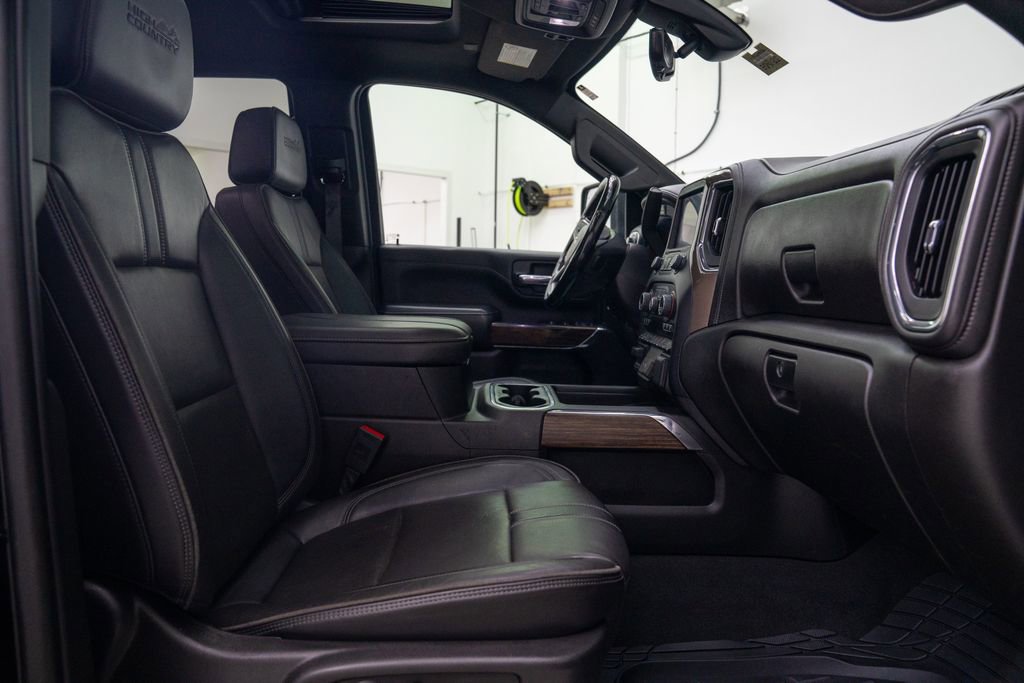 Used 2023 Chevrolet Silverado 2500 High Country w/ Technology Package image 14