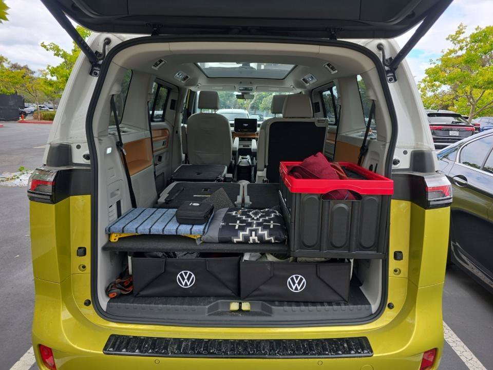 Certified 2025 Volkswagen ID. Buzz Pro S Plus AWD/4WD image 7