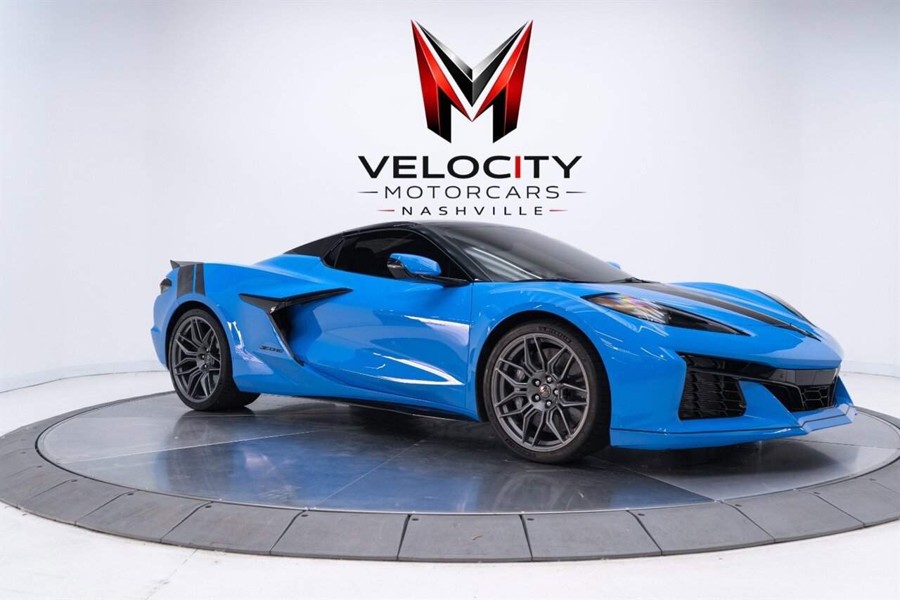 Used 2023 Chevrolet Corvette Z06 w/ Stealth Interior Trim Package RWD image 4