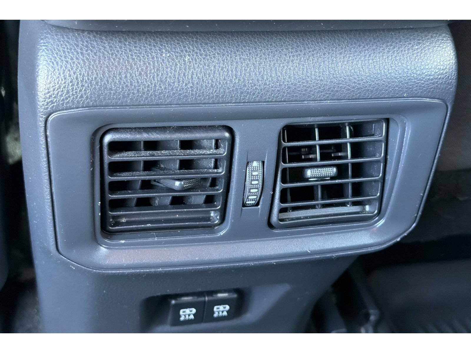 Used 2019 Toyota RAV4 XLE AWD/4WD image 14