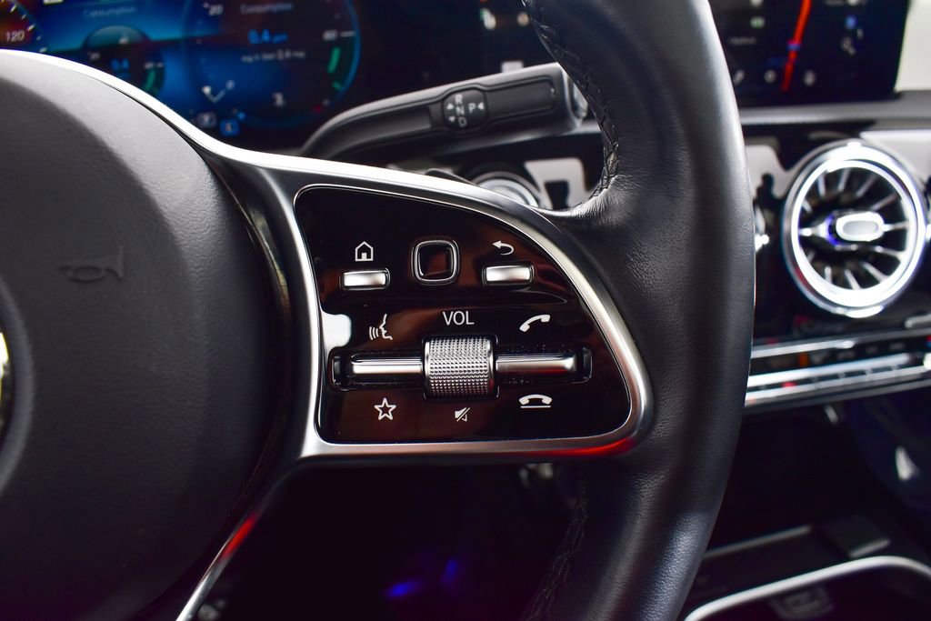 Certified 2023 Mercedes-Benz CLA 250 4MATIC image 18