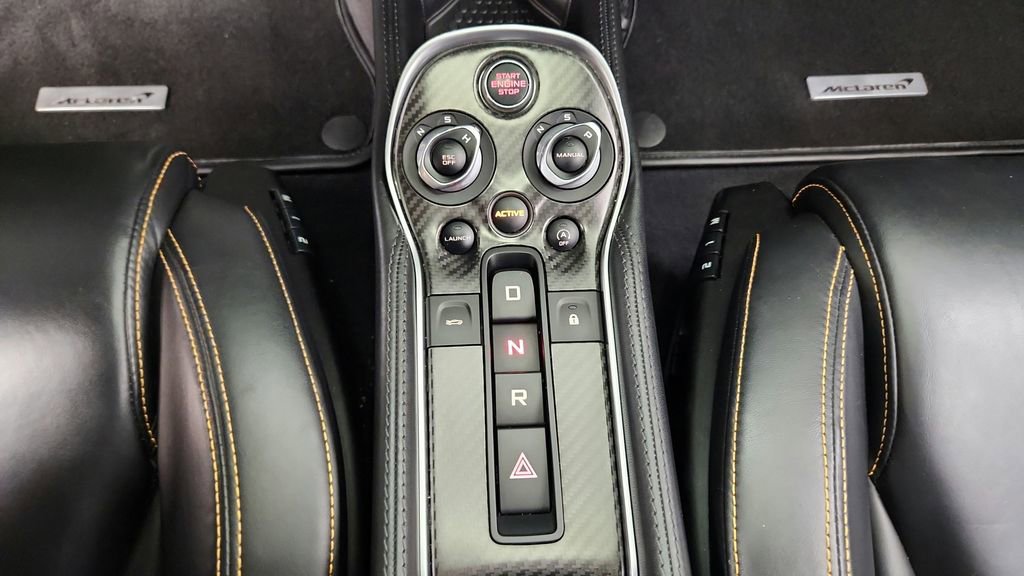 Used 2016 McLaren 570S Coupe RWD image 24