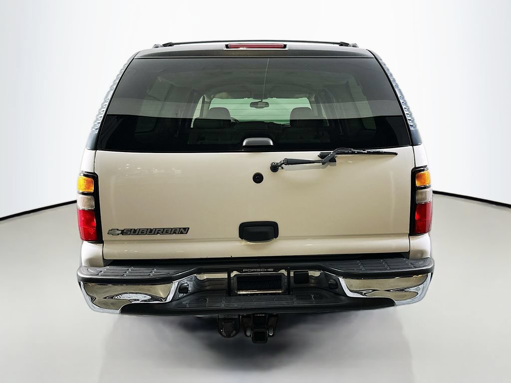 Used 2006 Chevrolet Suburban LS w/ Smart Select Package RWD image 10