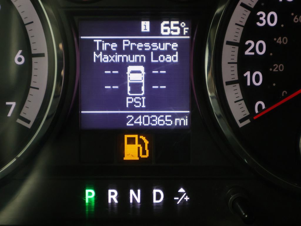 Used 2011 RAM 2500 ST AWD/4WD image 25