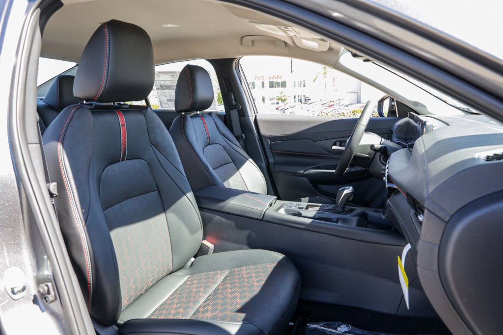New 2027 Nissan Sentra SR FWD image 19