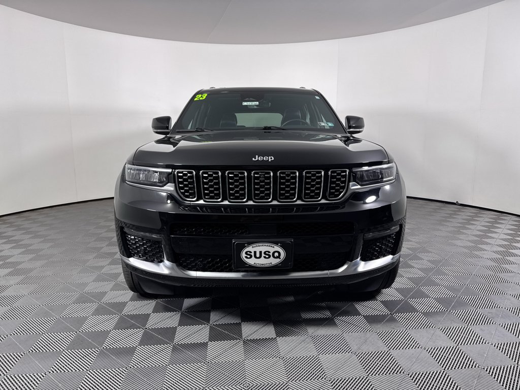 Used 2023 Jeep Grand Cherokee L Summit AWD/4WD image 2