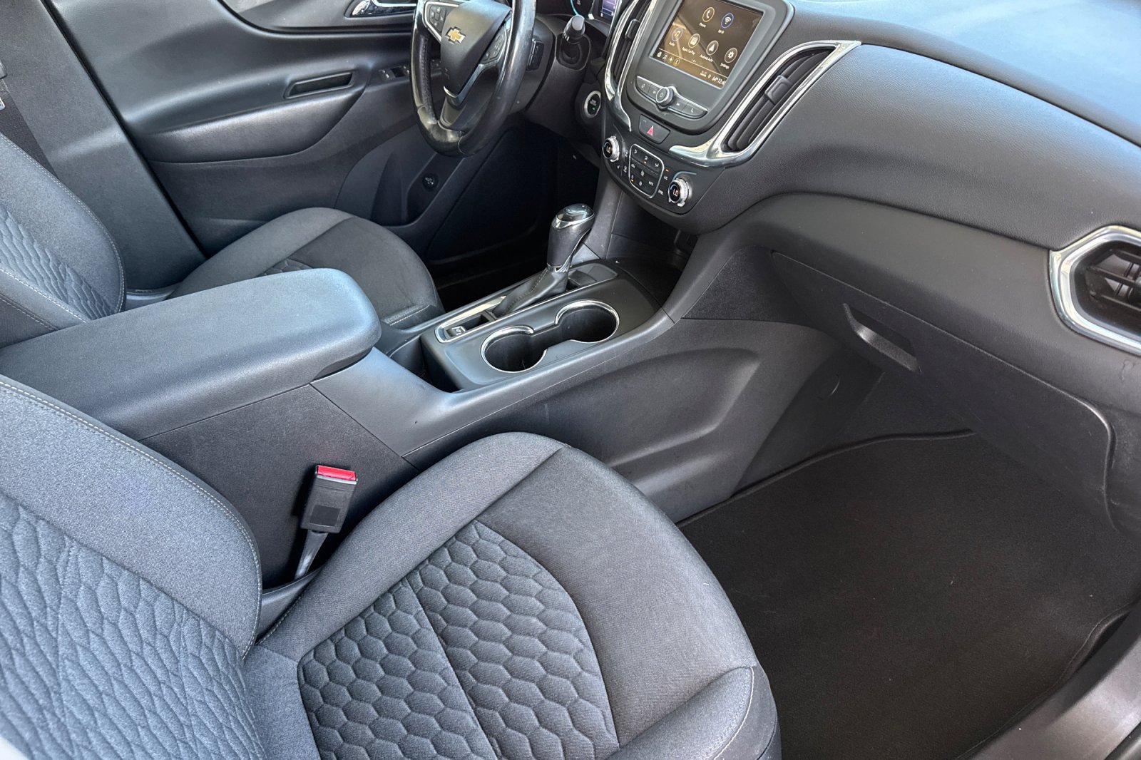 Used 2019 Chevrolet Equinox LT FWD image 25