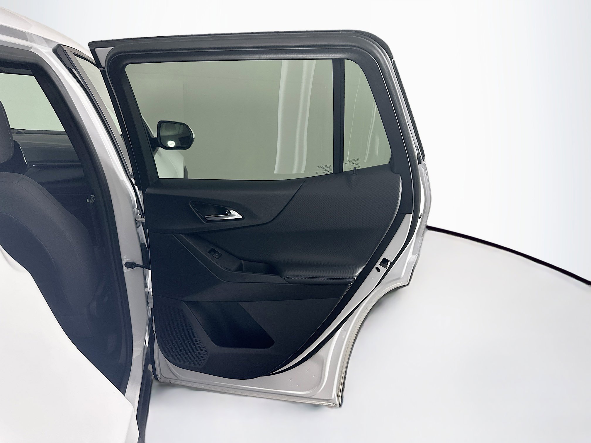 Used 2025 Chevrolet Equinox LT image 30