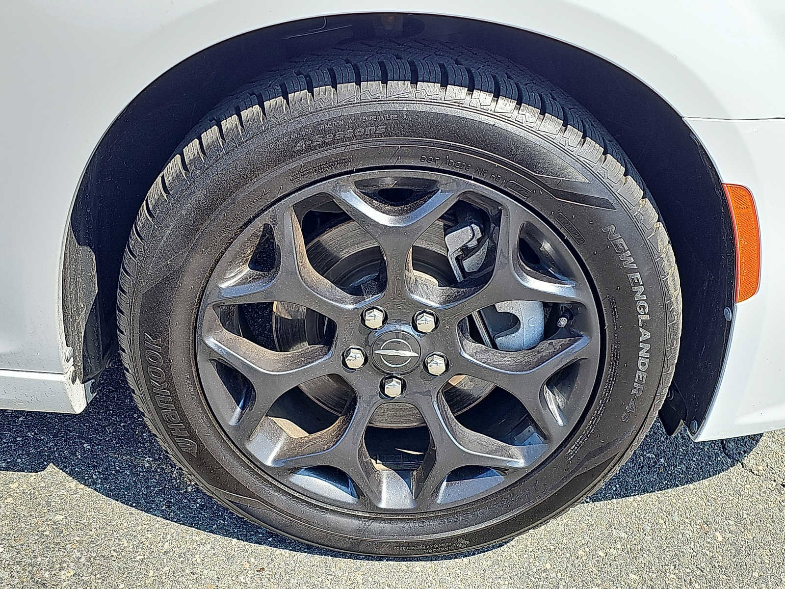 Used 2021 Chrysler 300 Touring L w/ Popular Equipment Group image 8