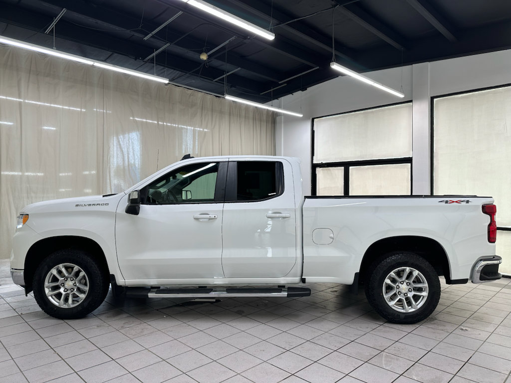 Used 2023 Chevrolet Silverado 1500 LT w/ Protection Package AWD/4WD image 11