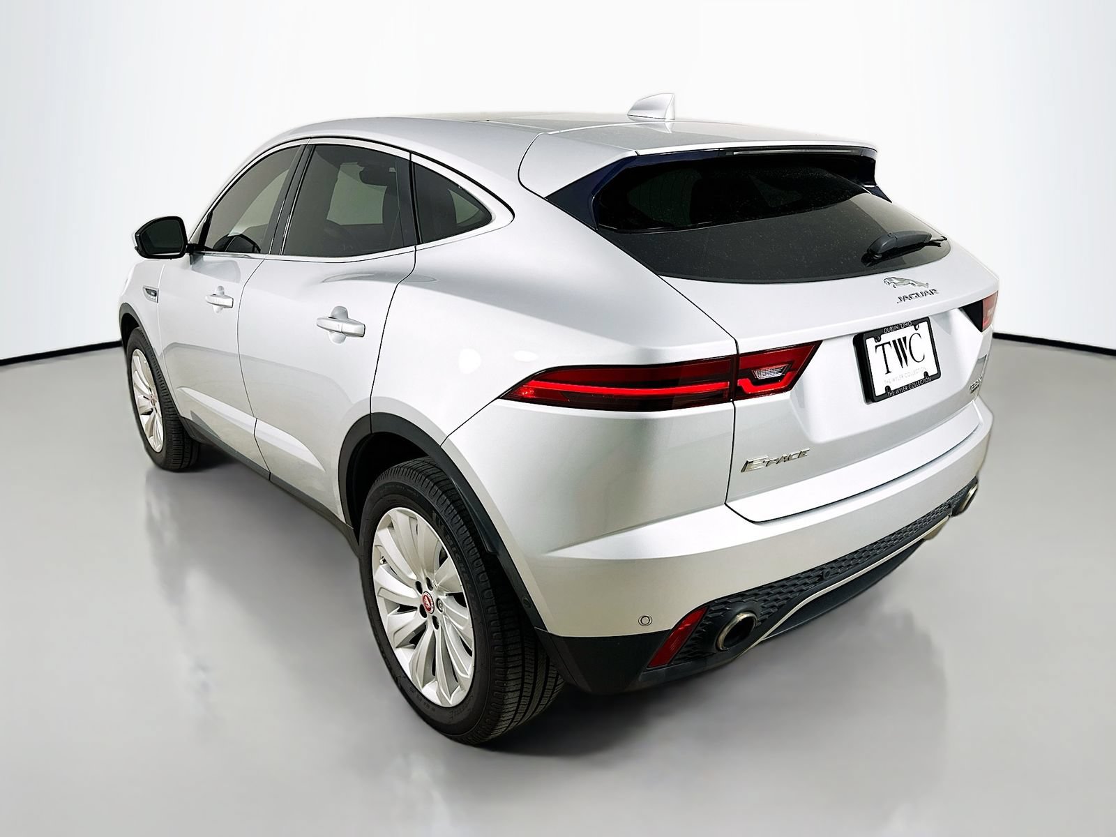 Used 2018 Jaguar E-PACE SE AWD/4WD image 7