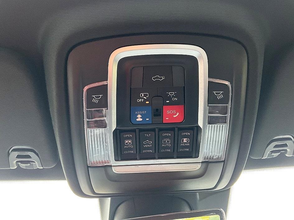 Used 2022 RAM 1500 Limited image 27