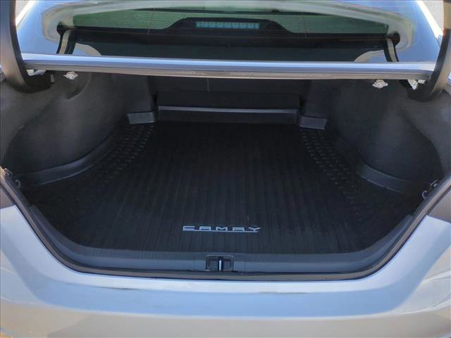 Used 2021 Toyota Camry SE w/ Convenience Package image 6