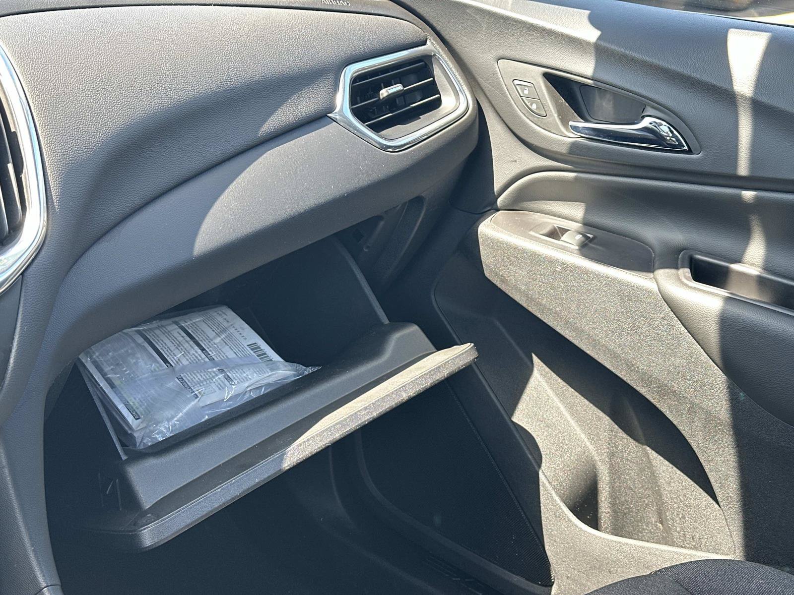 Used 2019 Chevrolet Equinox LT w/ Sun & Navigation Package FWD image 33