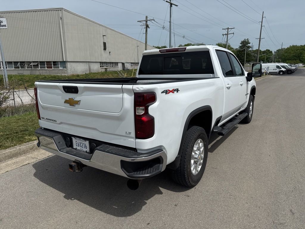 Used 2023 Chevrolet Silverado 2500 LT w/ Convenience Package AWD/4WD image 3