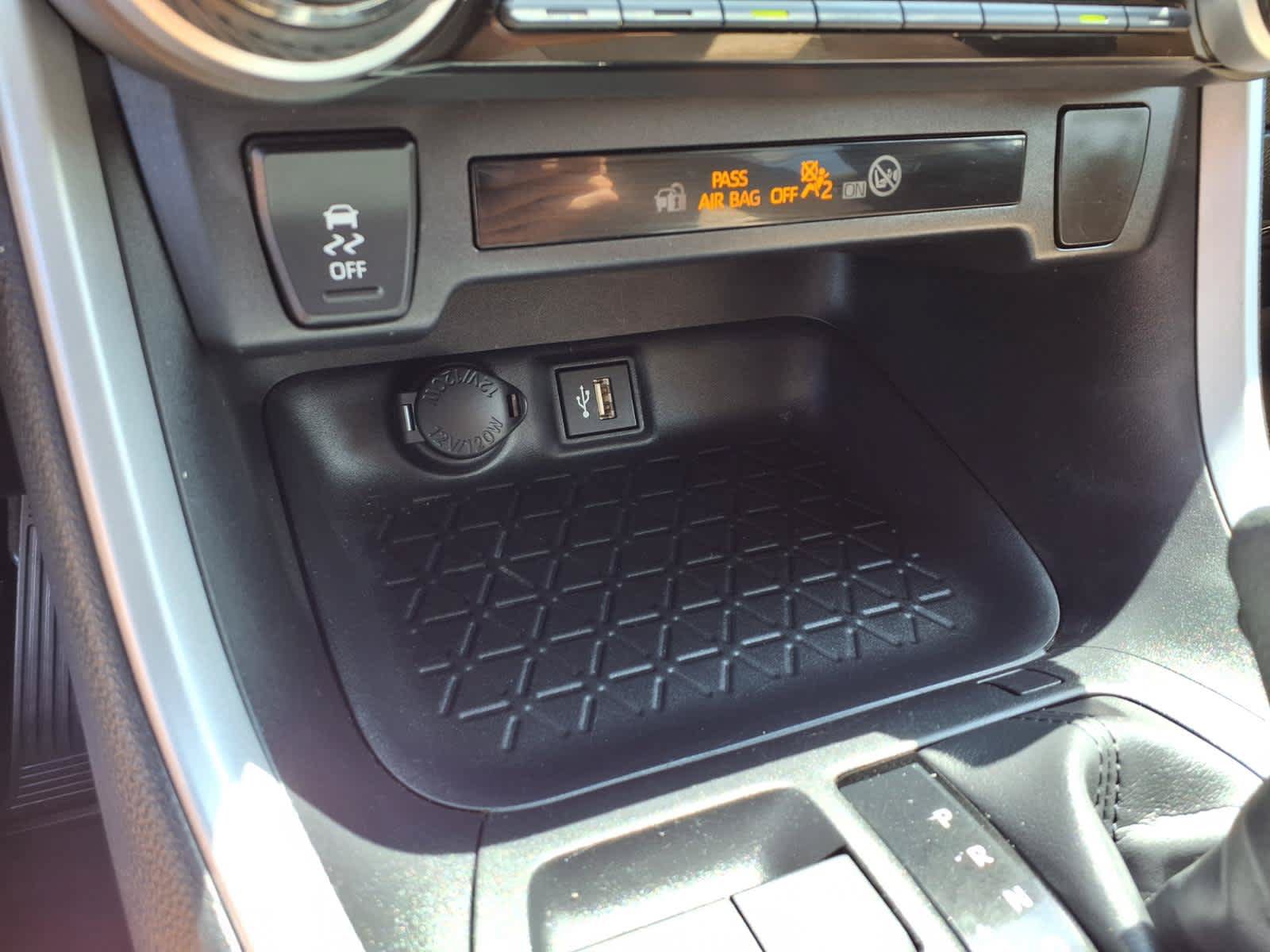 Certified 2025 Toyota RAV4 XLE AWD/4WD image 24