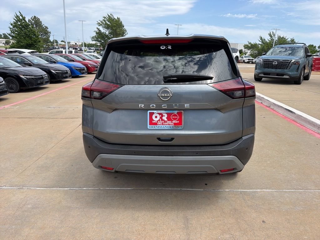 Used 2023 Nissan Rogue S FWD image 4