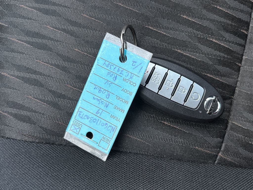 Used 2019 Nissan Rogue SV image 36