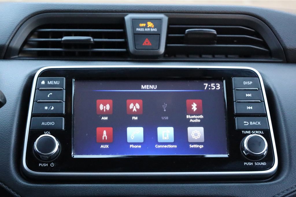 Used 2025 Nissan Versa S w/ Trunk Package image 35