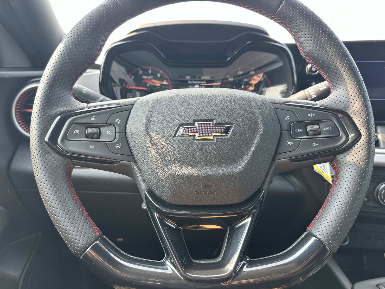 Certified 2024 Chevrolet Trax RS w/ Driver Confidence Package FWD image 19