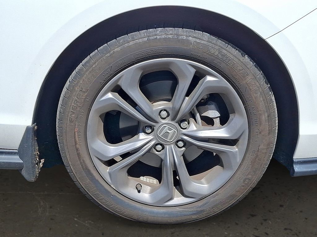 Used 2023 Honda Accord EX image 9