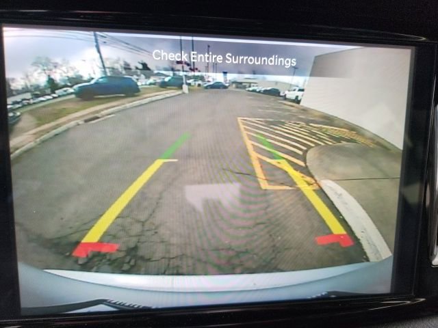 Used 2024 Chrysler Pacifica Touring-L FWD image 14