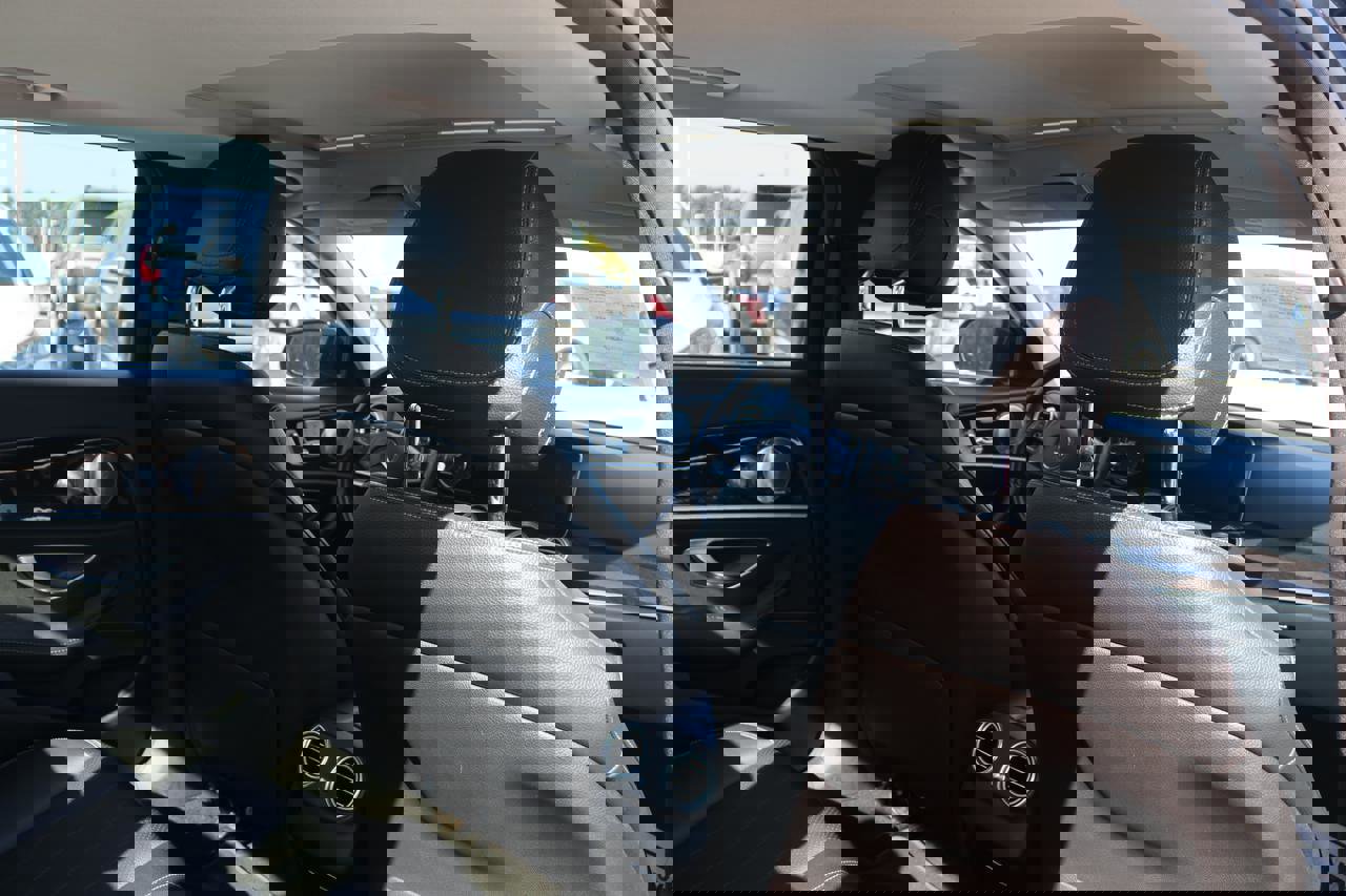 Used 2018 Mercedes-Benz E 300 image 22