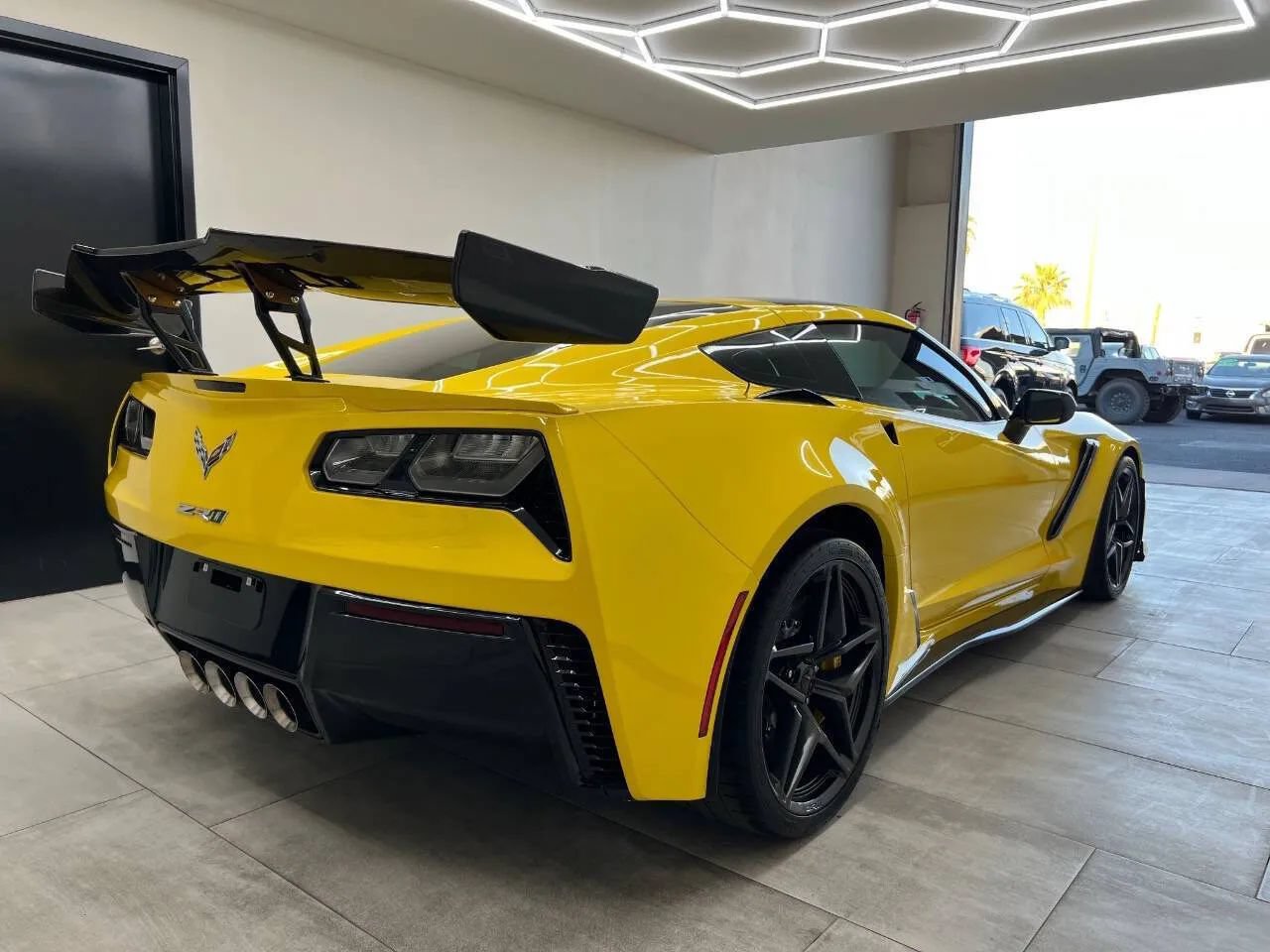Used 2019 Chevrolet Corvette ZR1 w/ Chrome Badge Package RWD image 5
