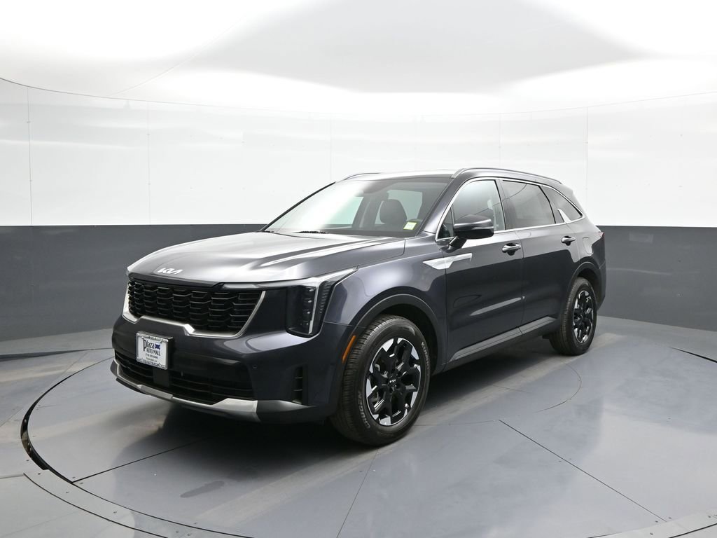 Used 2025 Kia Sorento S