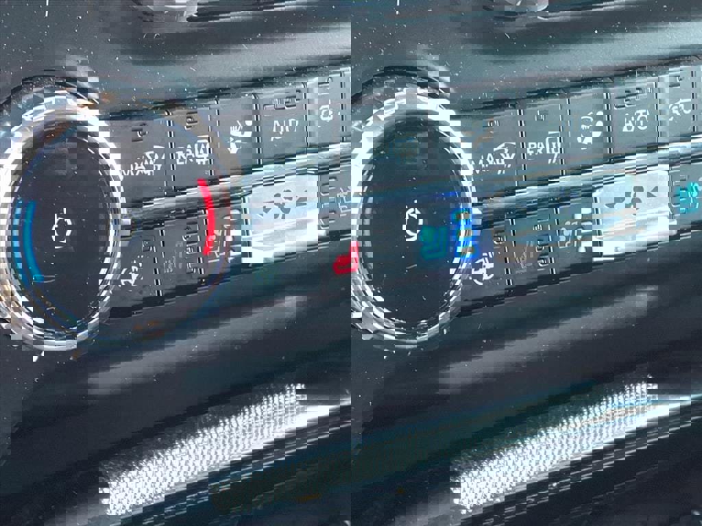 Certified 2024 Ford F150 Lariat w/ Equipment Group 502A High image 15