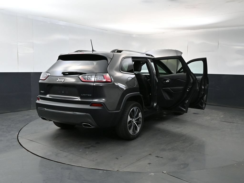 Used 2022 Jeep Cherokee Limited w/ Elite Package AWD/4WD image 29