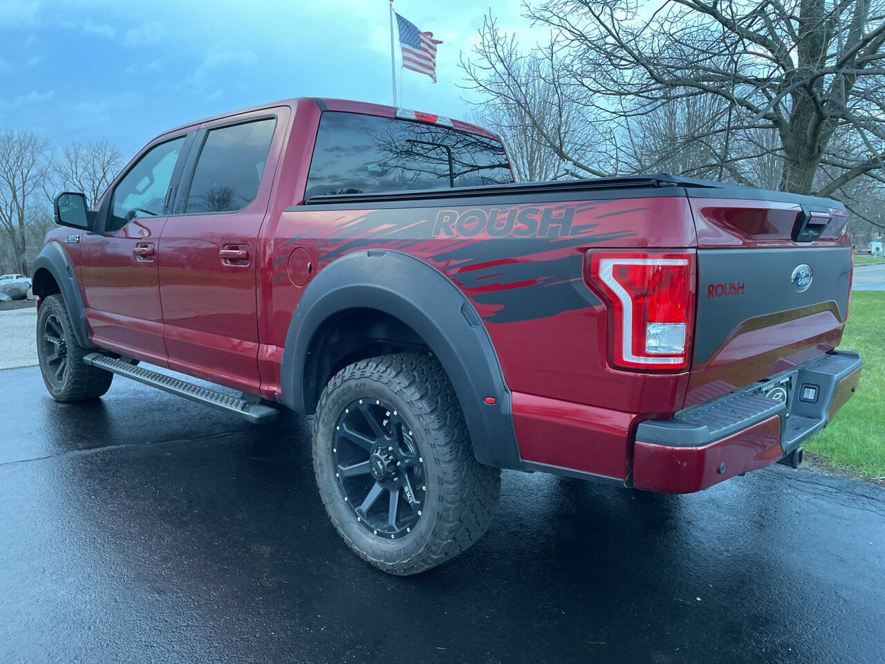 Used 2017 Ford F150 XLT w/ Equipment Group 302A Luxury image 3