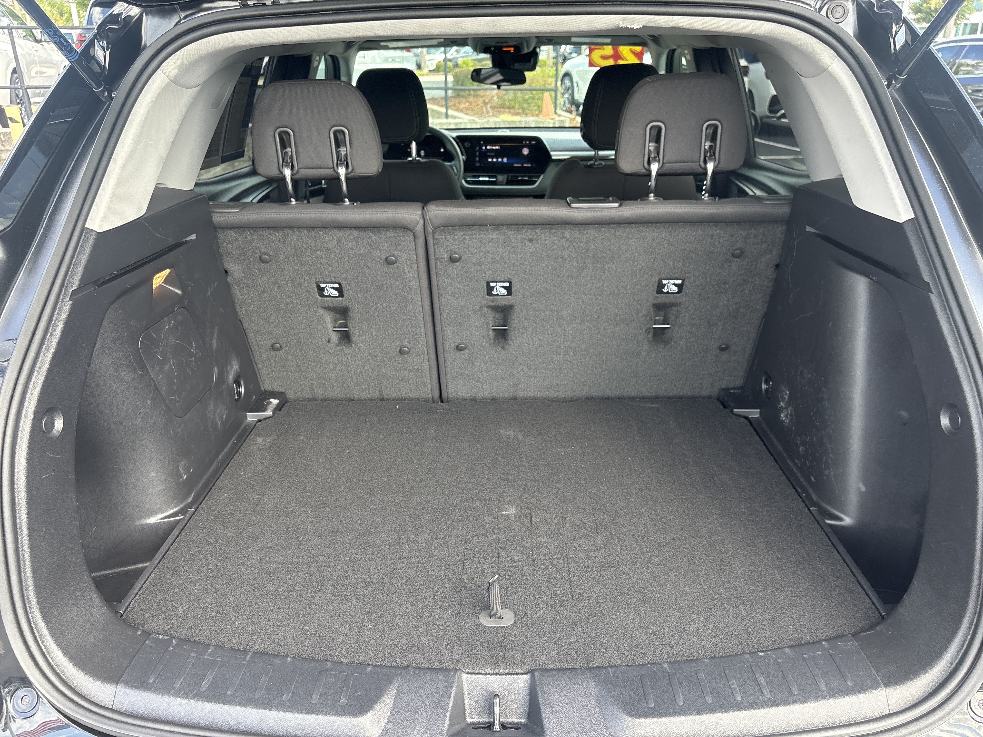 Used 2025 Chevrolet TrailBlazer LS w/ LS Convenience Package FWD image 29