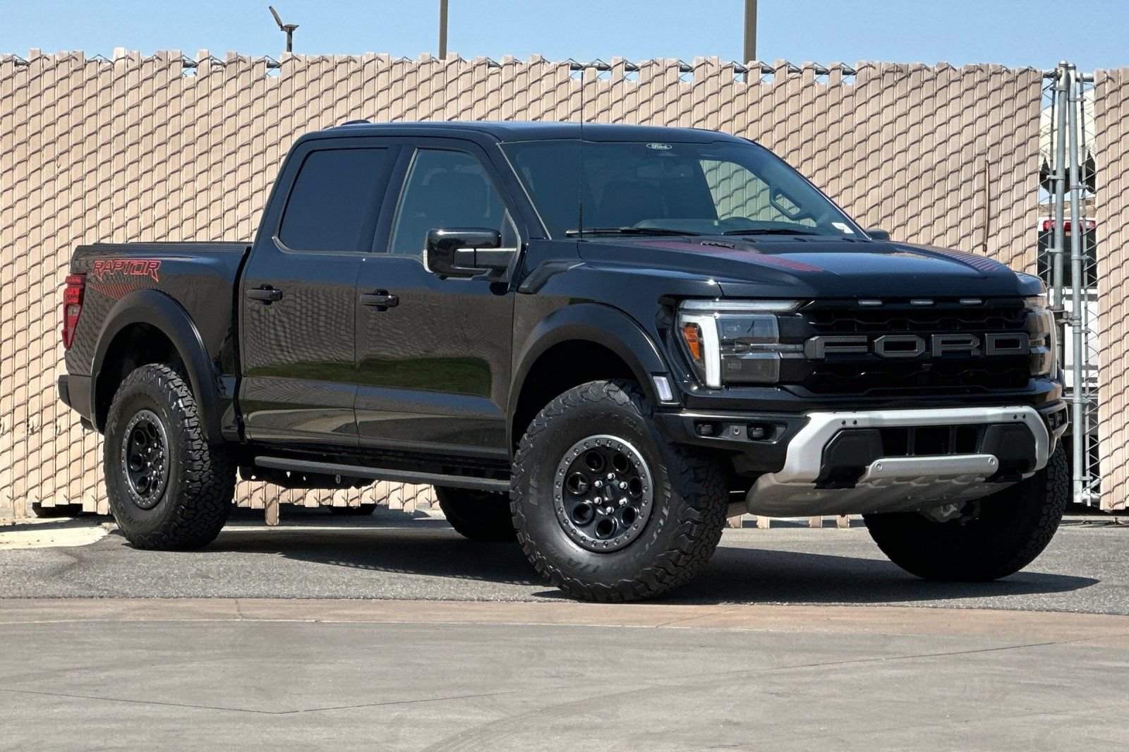 Used 2025 Ford F150 Raptor AWD/4WD image 2