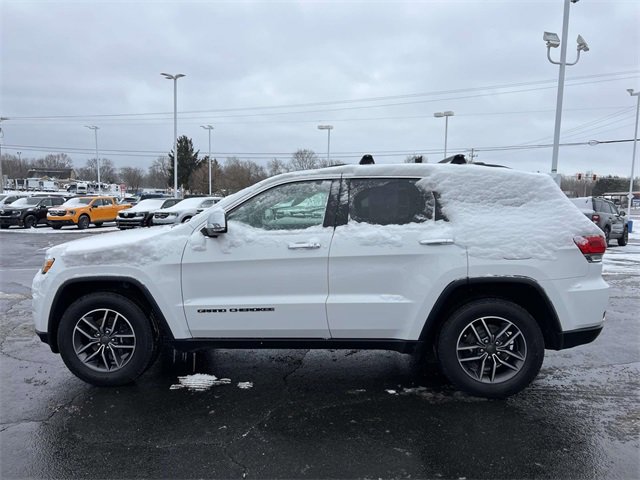 Used 2019 Jeep Grand Cherokee Limited w/ Trailer Tow Group IV image 4