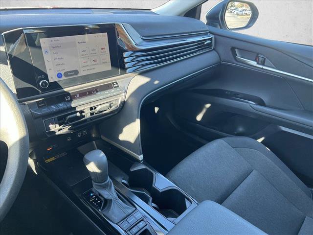 Used 2025 Toyota Camry LE image 15
