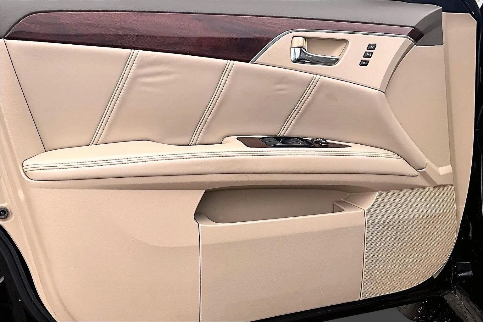 Used 2008 Toyota Avalon FWD image 25