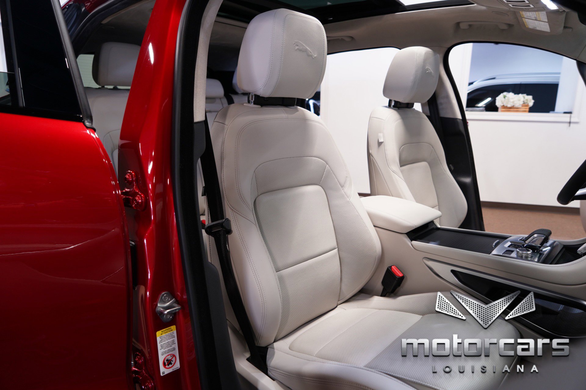 Used 2023 Jaguar F-PACE S AWD/4WD image 30