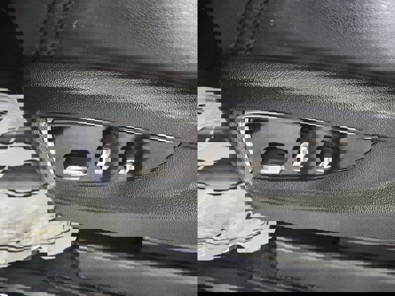 Used 2017 Cadillac Escalade ESV Premium Luxury AWD/4WD image 25