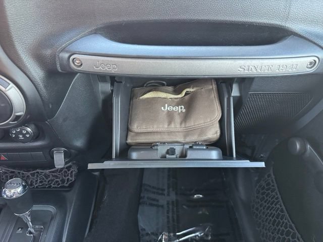 Used 2017 Jeep Wrangler Sport AWD/4WD image 24