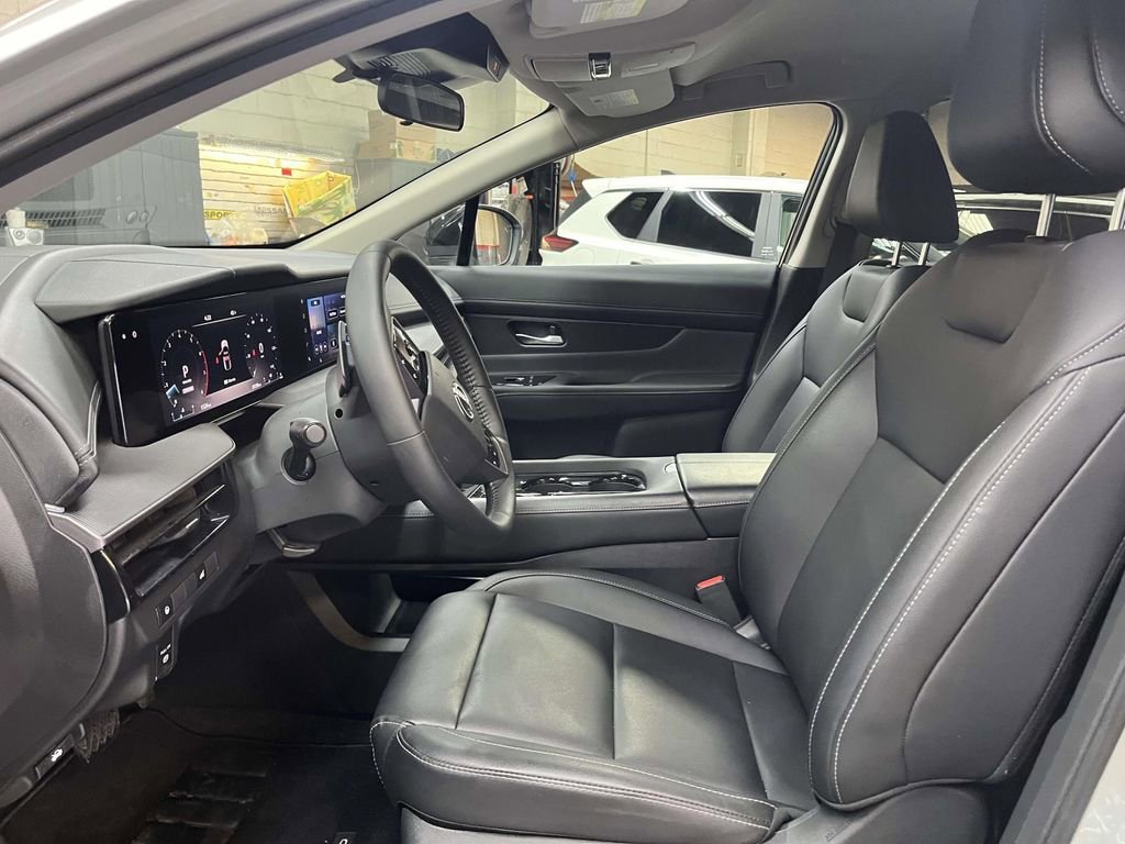 Certified 2025 Nissan Murano SV image 16