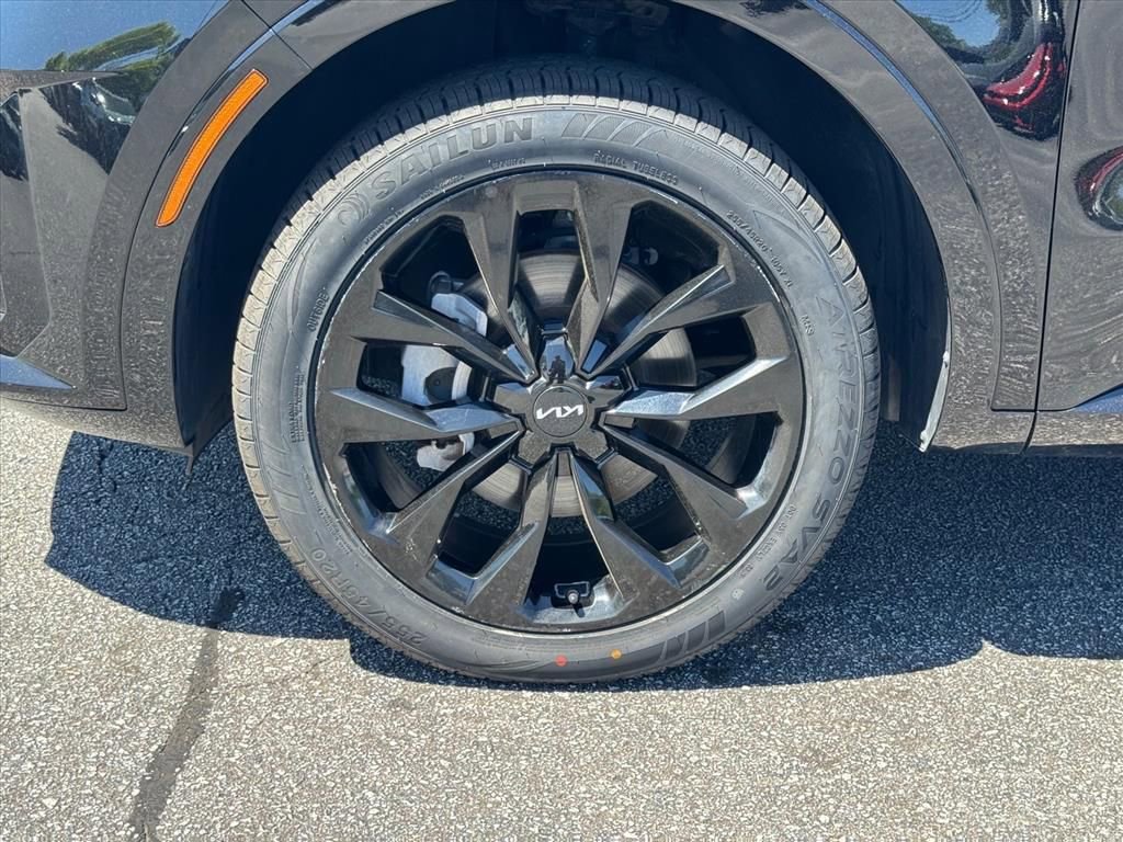 Certified 2023 Kia Sorento SX image 9