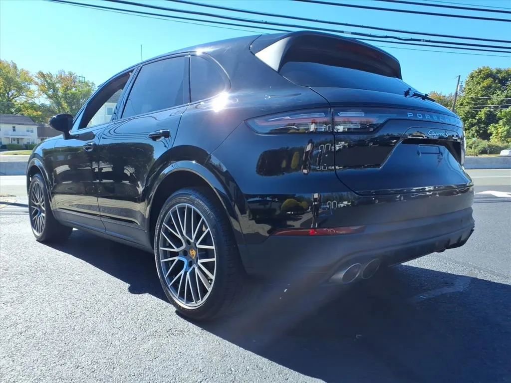 Used 2021 Porsche Cayenne S image 4