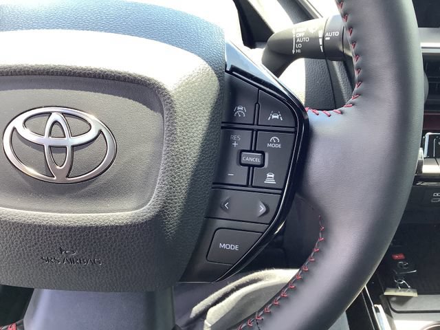 Used 2026 Toyota Prius Plug-In Hybrid FWD image 11