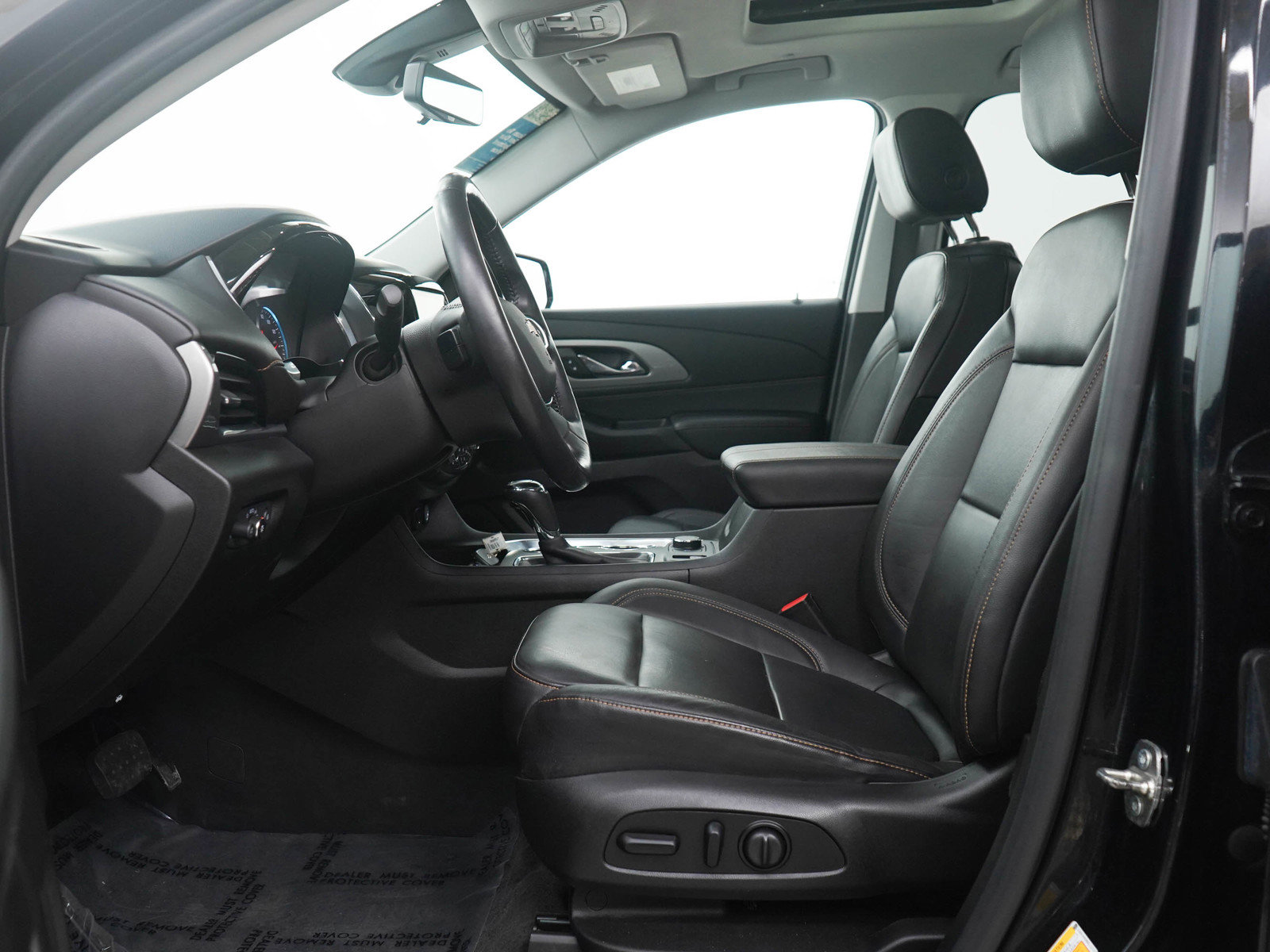 Used 2019 Chevrolet Traverse LT w/ LT Premium Package image 24